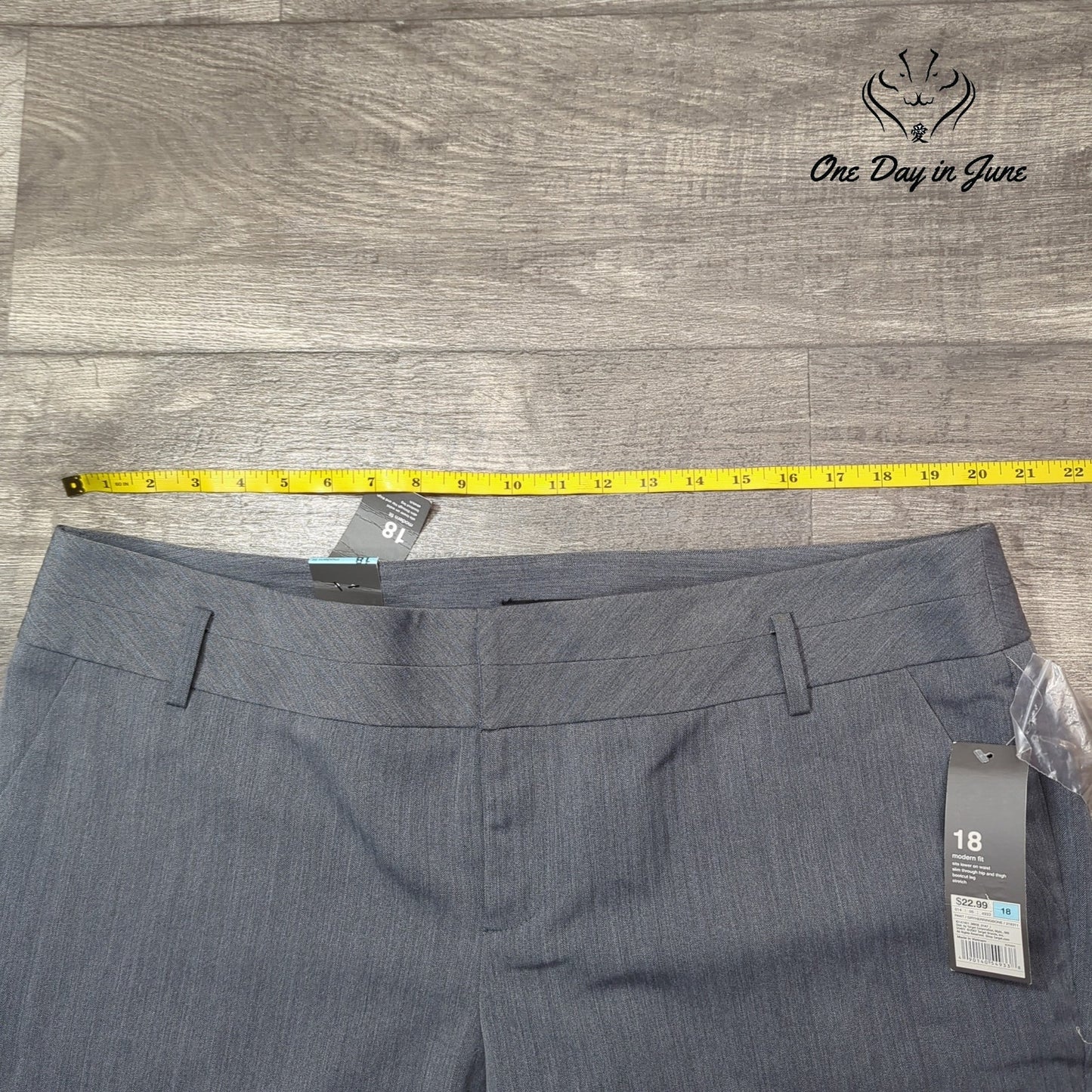Mossimo Supply Co Modern Fit Boot Cut Pants Size 18