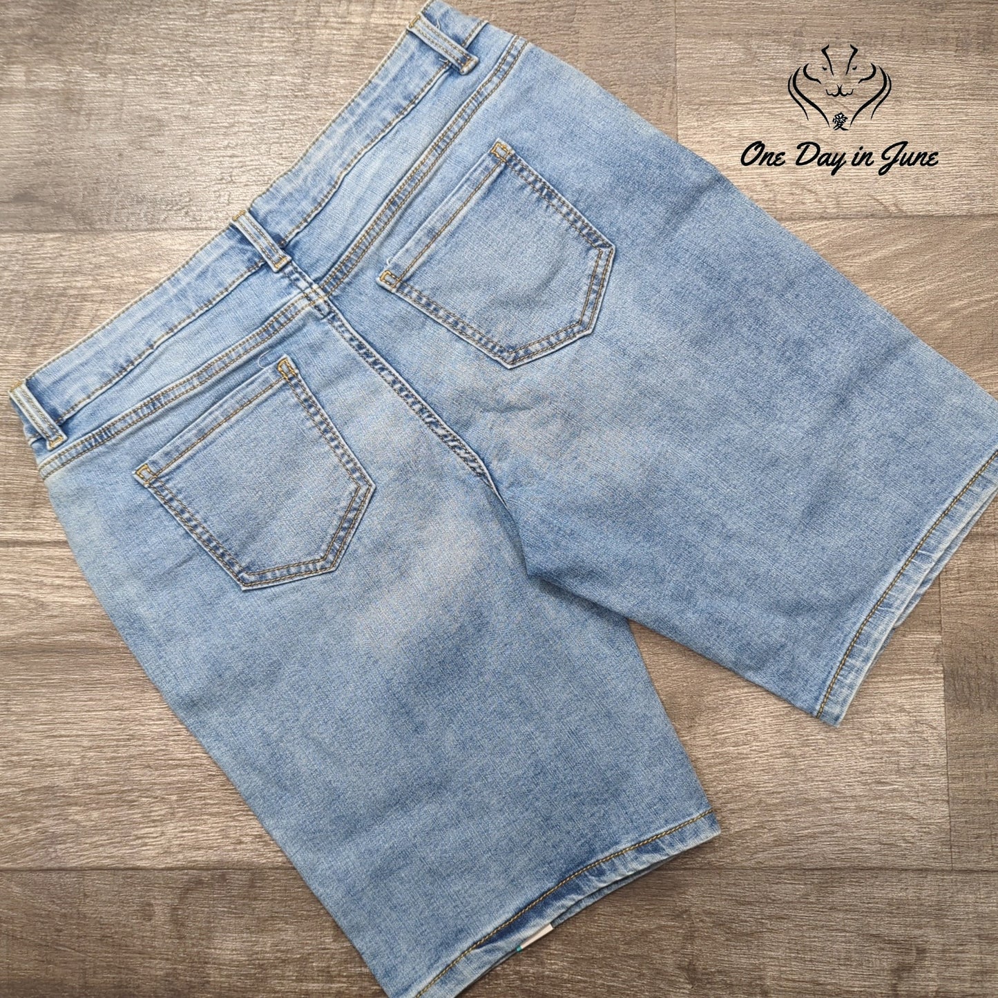 There Abouts Bermuda Shorts Size 16