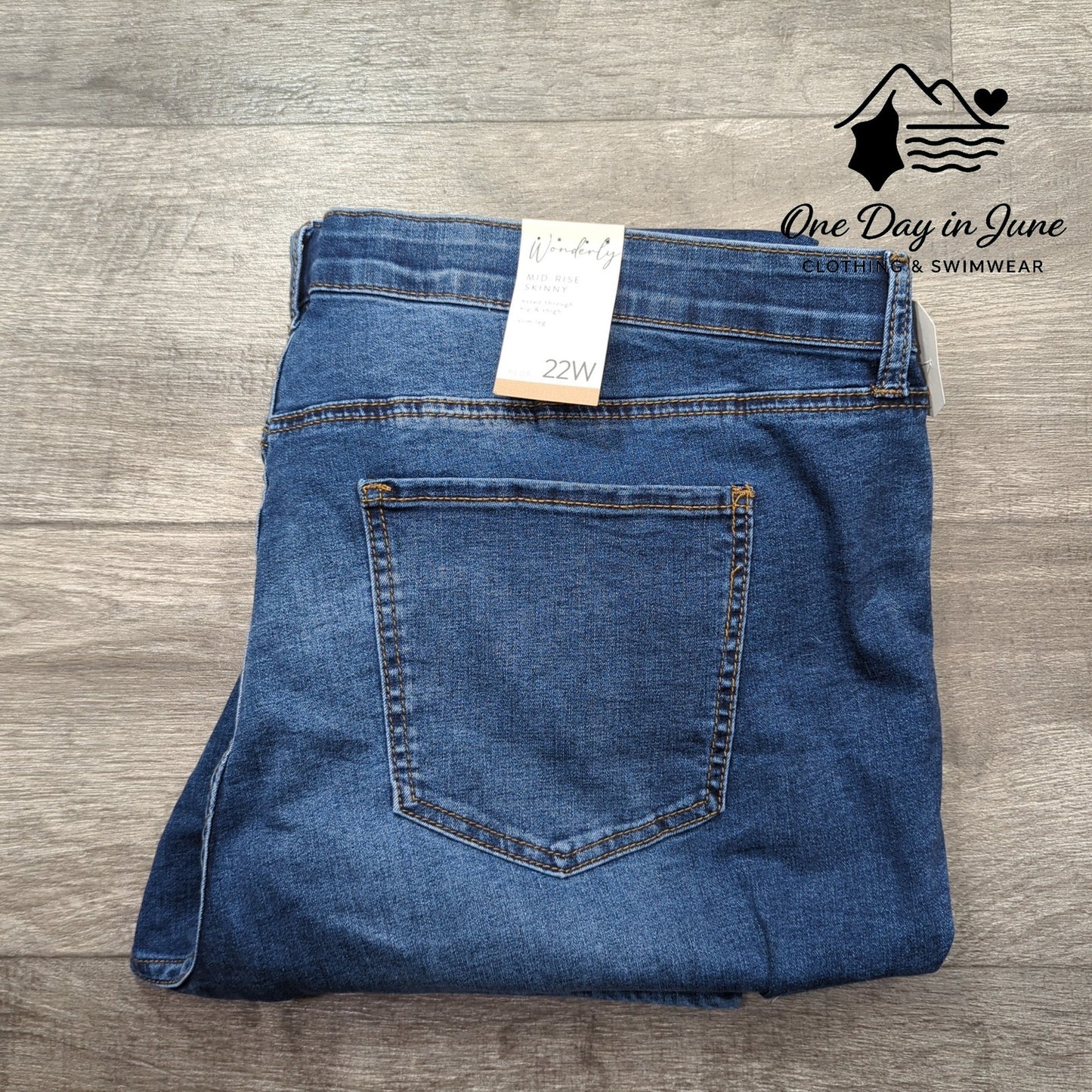 Wonderly Plus Size Mid Rise Skinny Jeans Size 22W