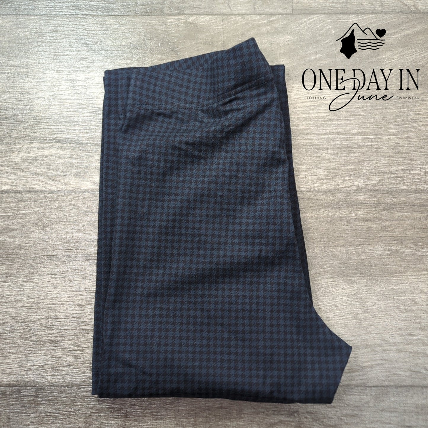 Old Navy Pull On Straight Leg Pants Size S