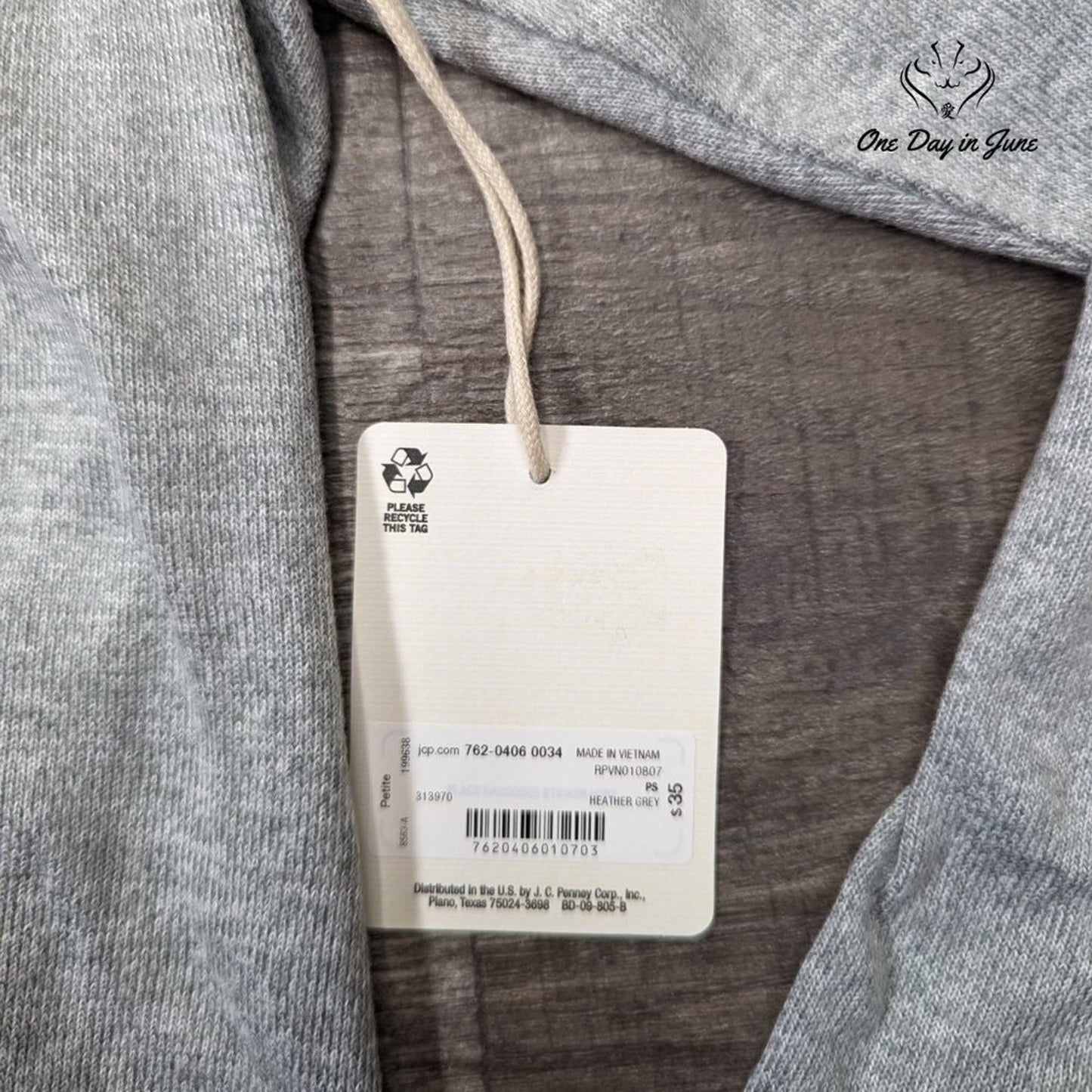 A.n.a Petite Long Sleeve Crew Neck Top Size PS