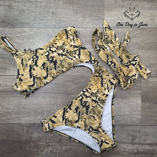 Rekita Cut Out Snake Skin One Piece Size M