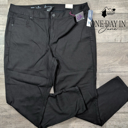 Lane Bryant Plus Size Genius Fit Skinny Jeans Size 24