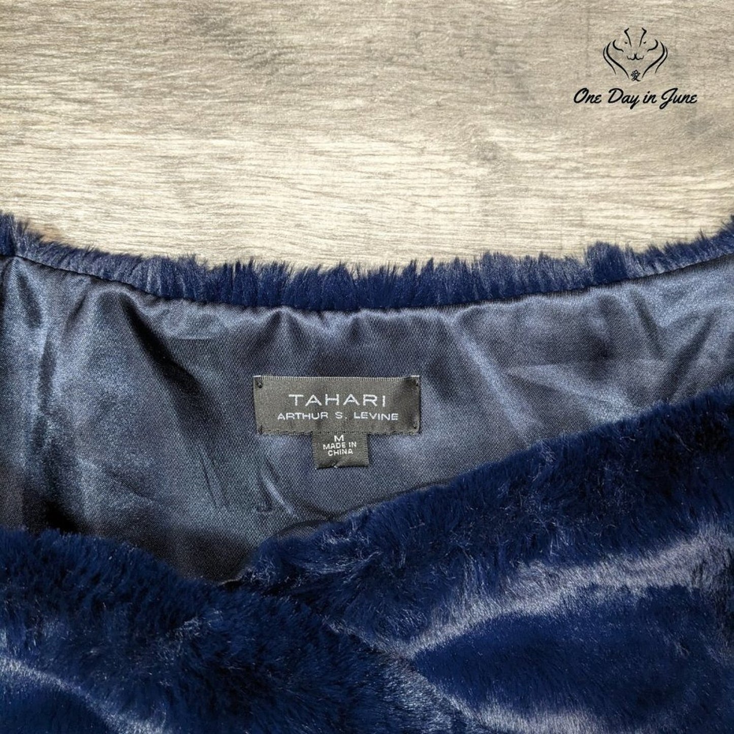 Tahari Faux Fur Cape Size M