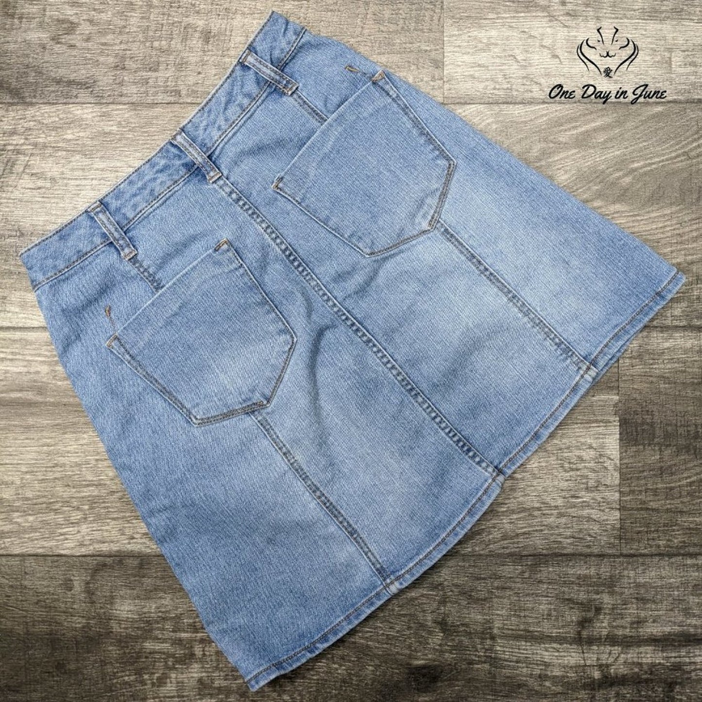 Mossimo Button Front Denim Skirt Size 4