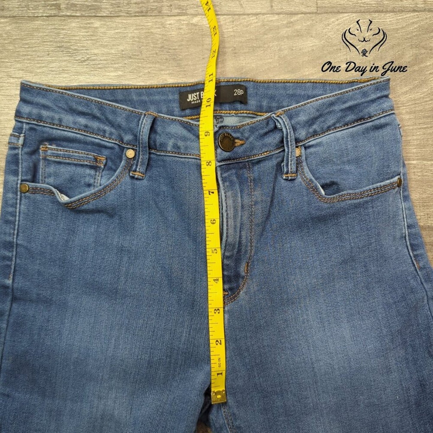 Just Black Petite Skinny Jeans Size 28P (6P)