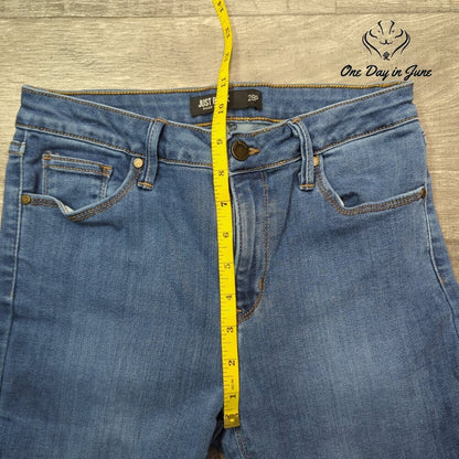 Just Black Petite Skinny Jeans Size 28P (6P)
