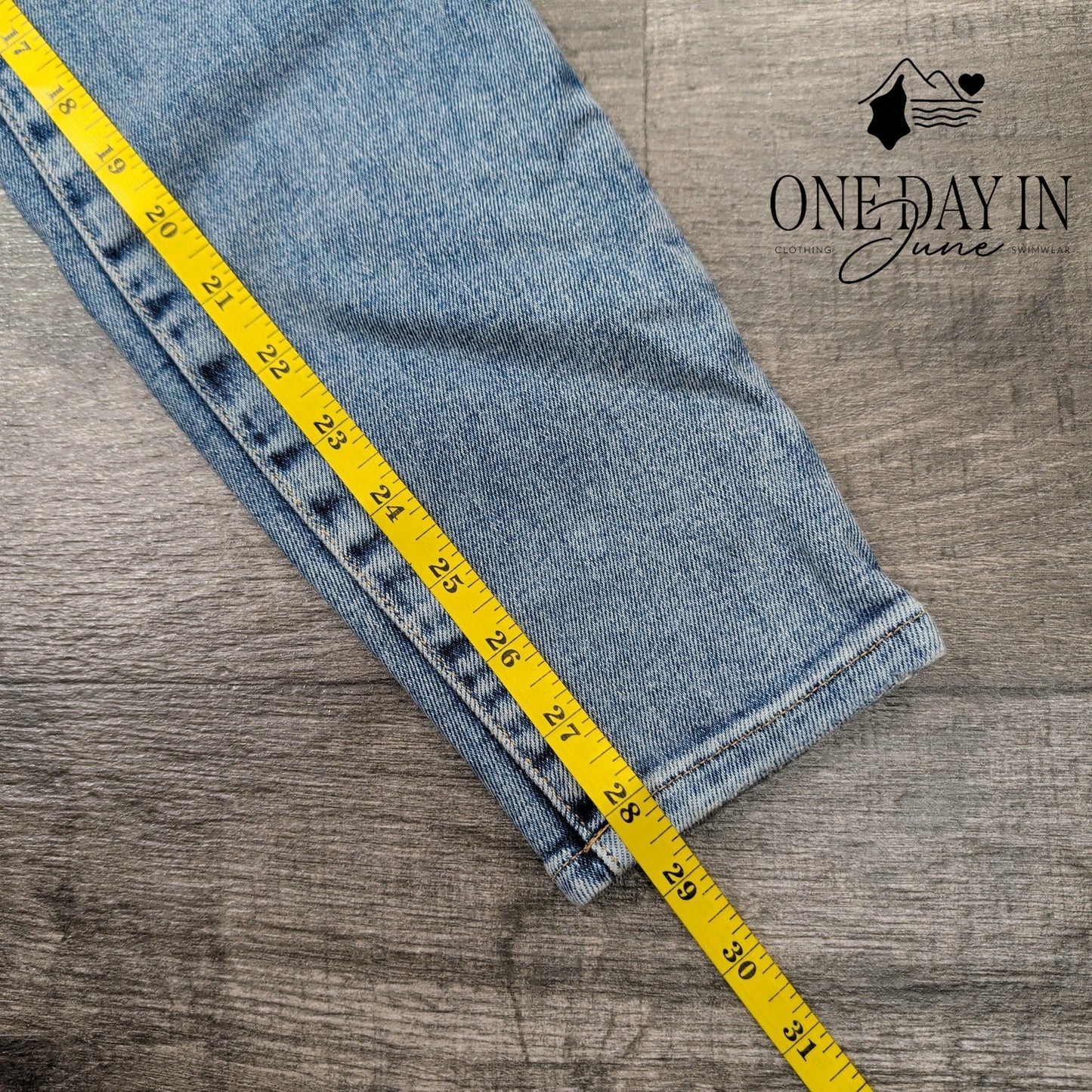 Good American Good Legs Skinny Distressed Jeans Size 6 (28)
