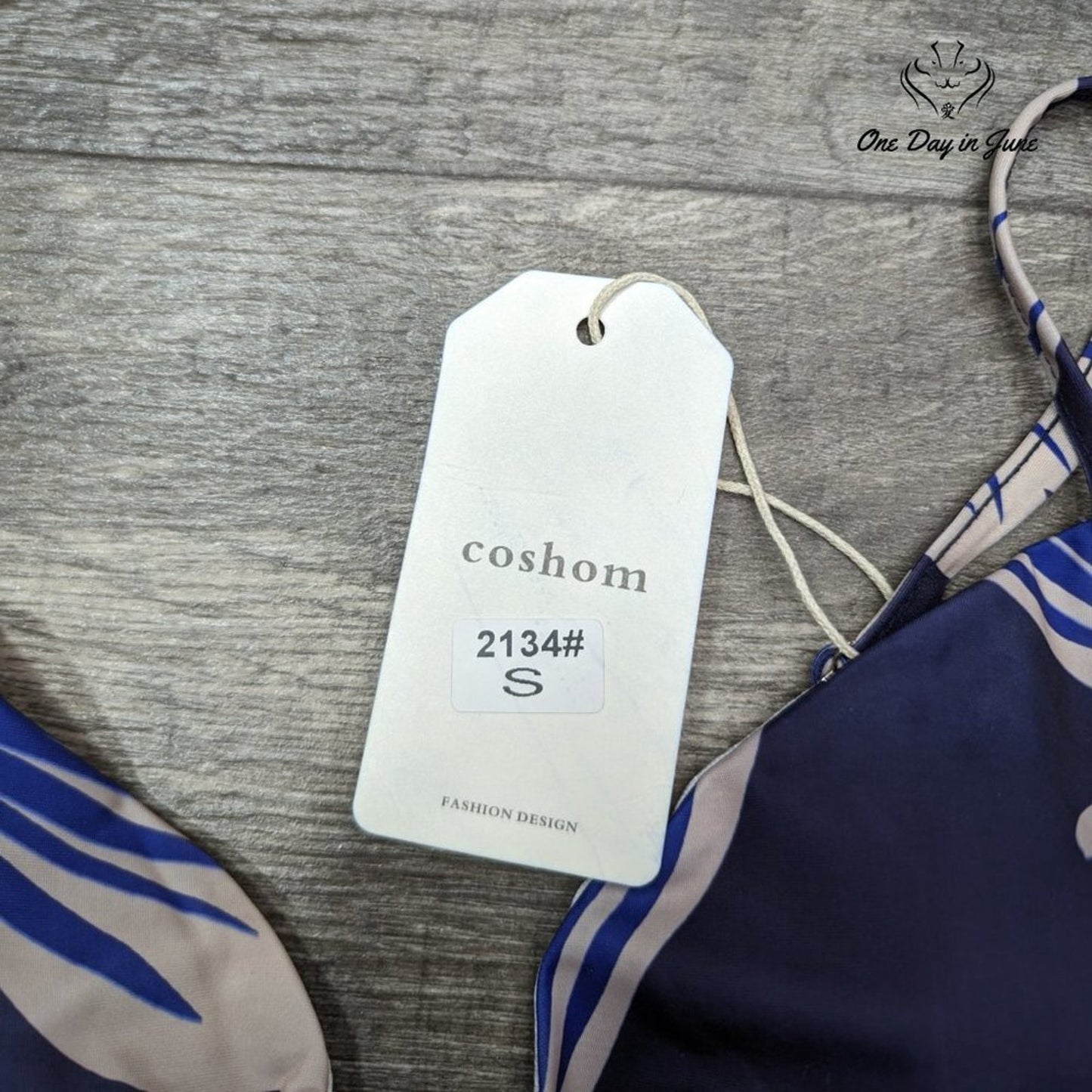 Coshom V Neck Boyshort Tankini Swimsuit Size S