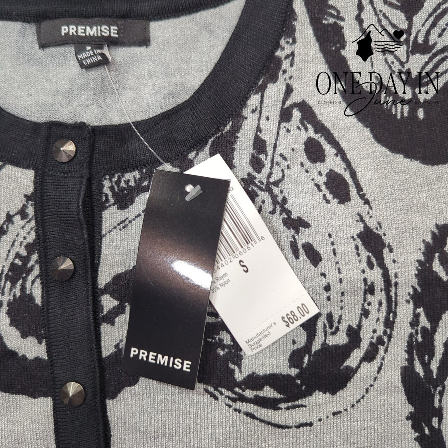 Premise Studio Snap Front Swetaer Size S