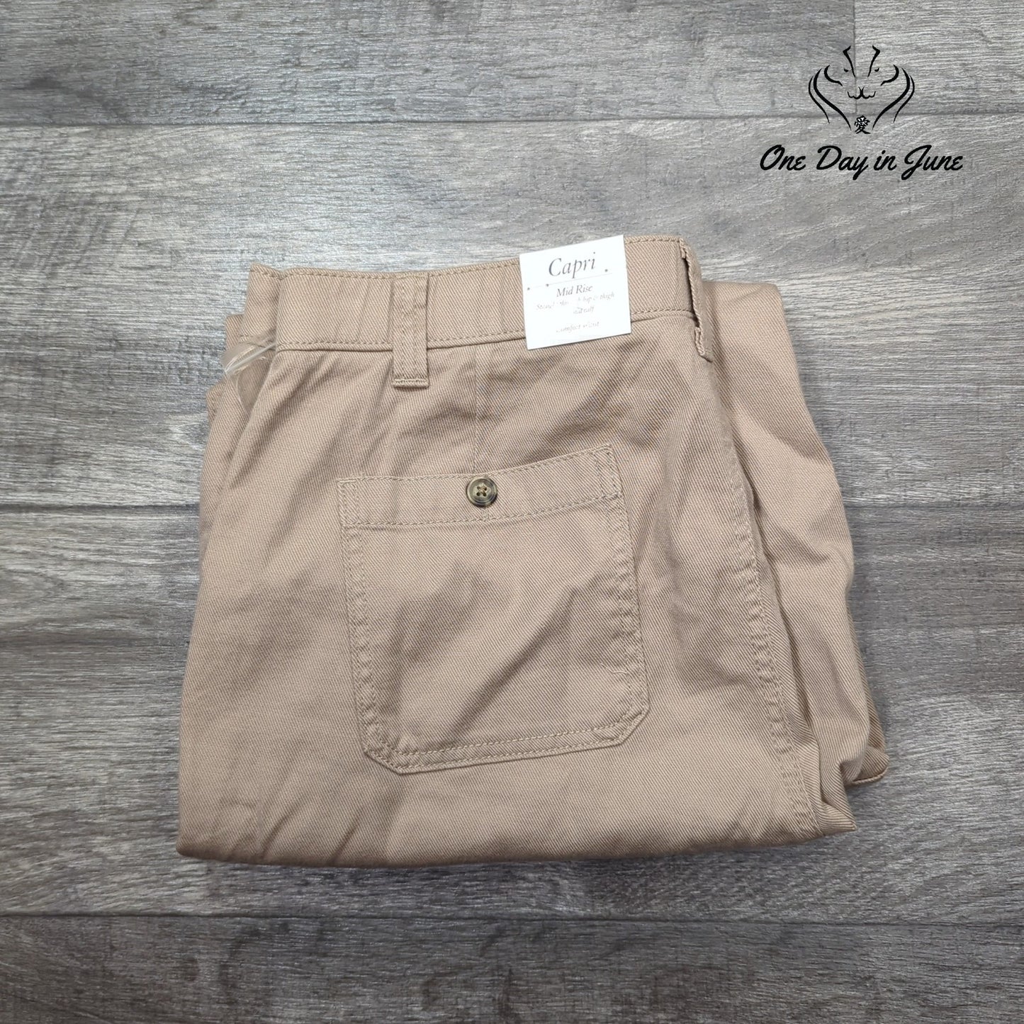 Croft & Barrow Mid Rise Capri Pants Size 16