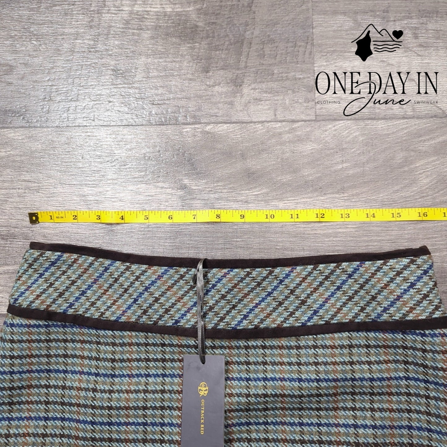Outback Red Lined Mini Skirt Size 8