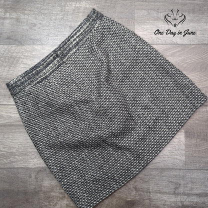 Loft Textured Tweed A-Line Mini Skirt Black White Patch Pockets Size 6