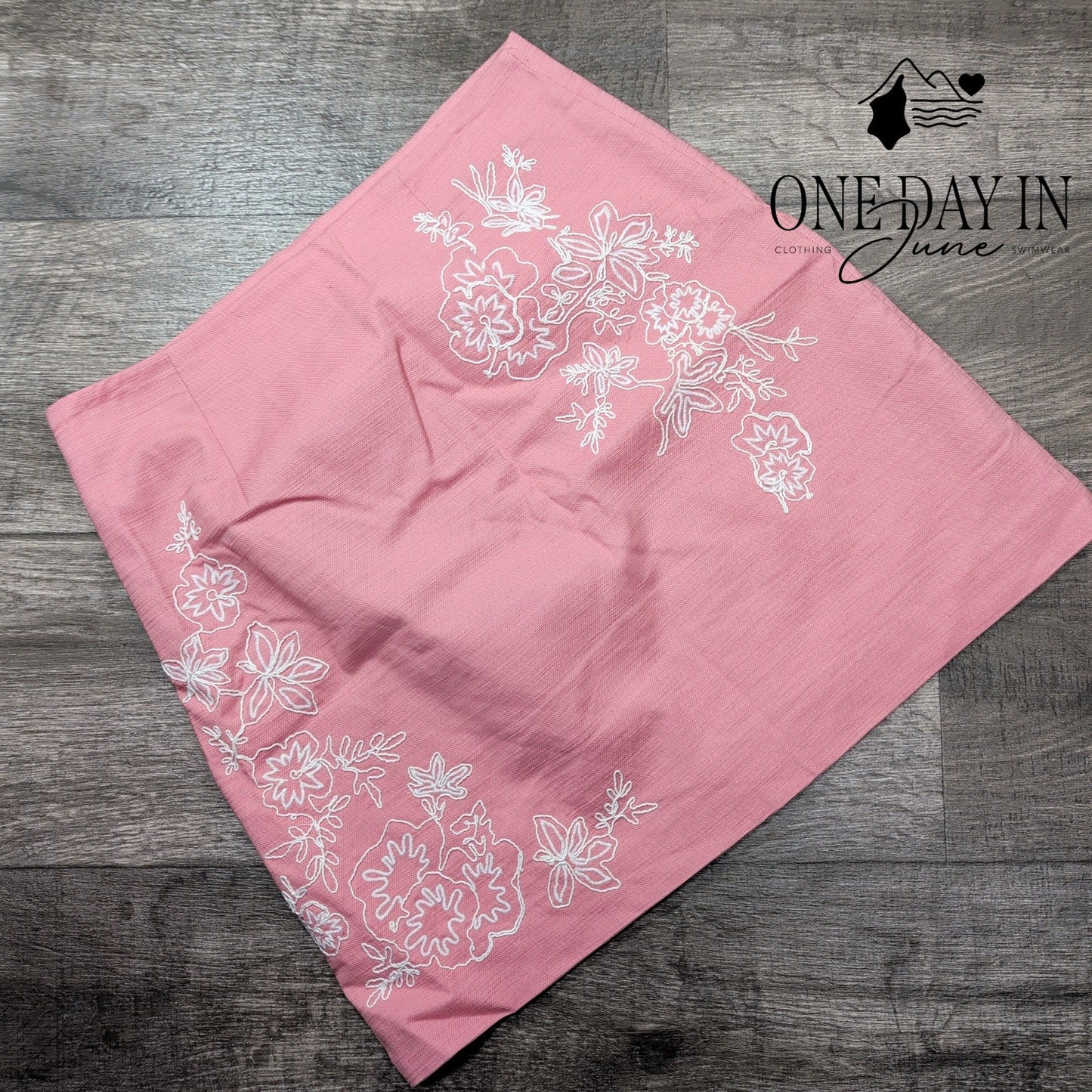 Loft Embroidered Skirt Size 4
