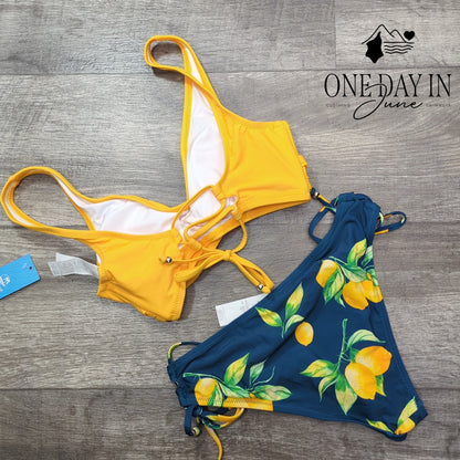 Cupshe Twist Front Floral Bikini Swimsuit Size S