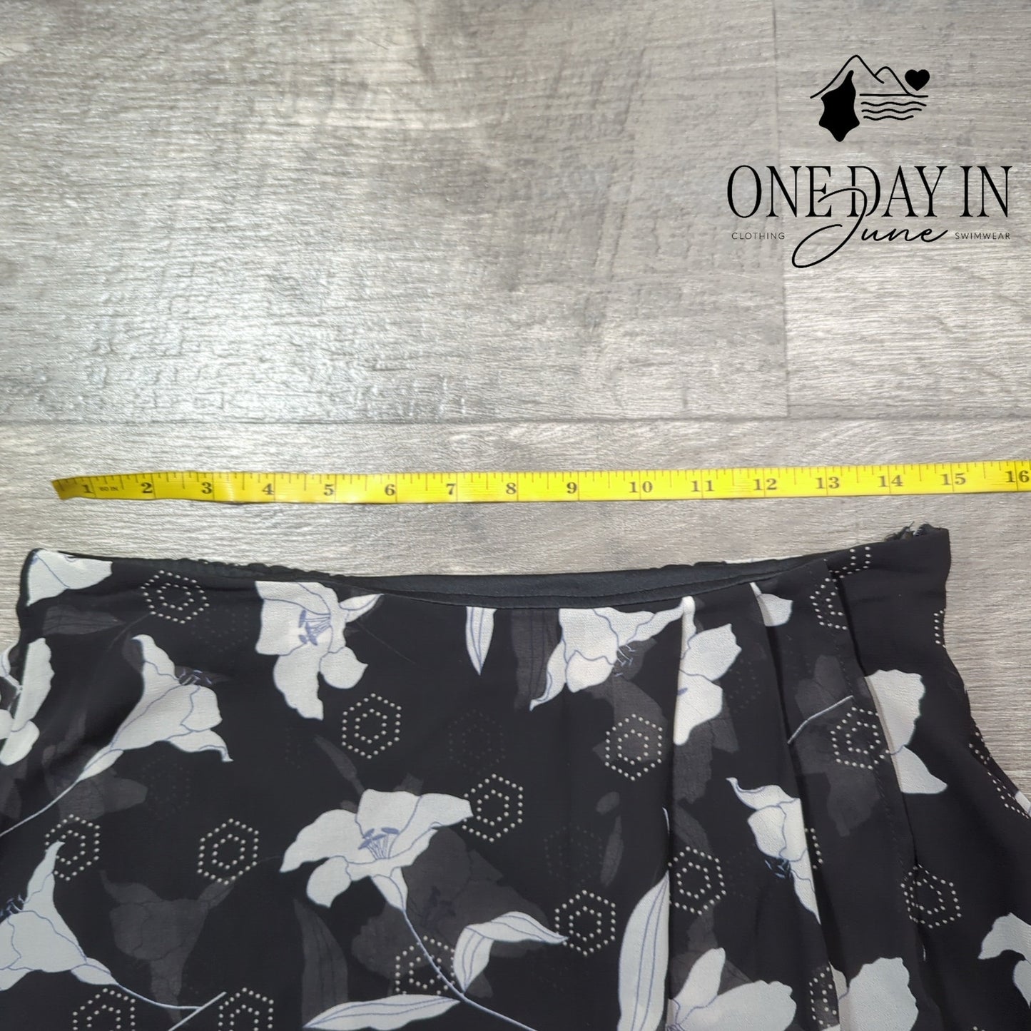 Sienna Sky Layered Midi Skirt Size L