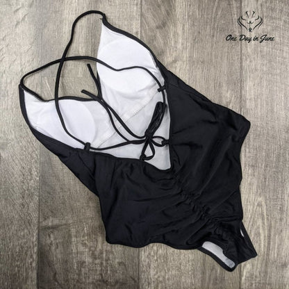 Soly Hux Criss Cross Back One Piece Size L
