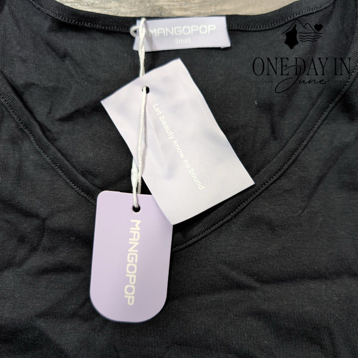Mangopop Short Sleeve Bodysuit Size S