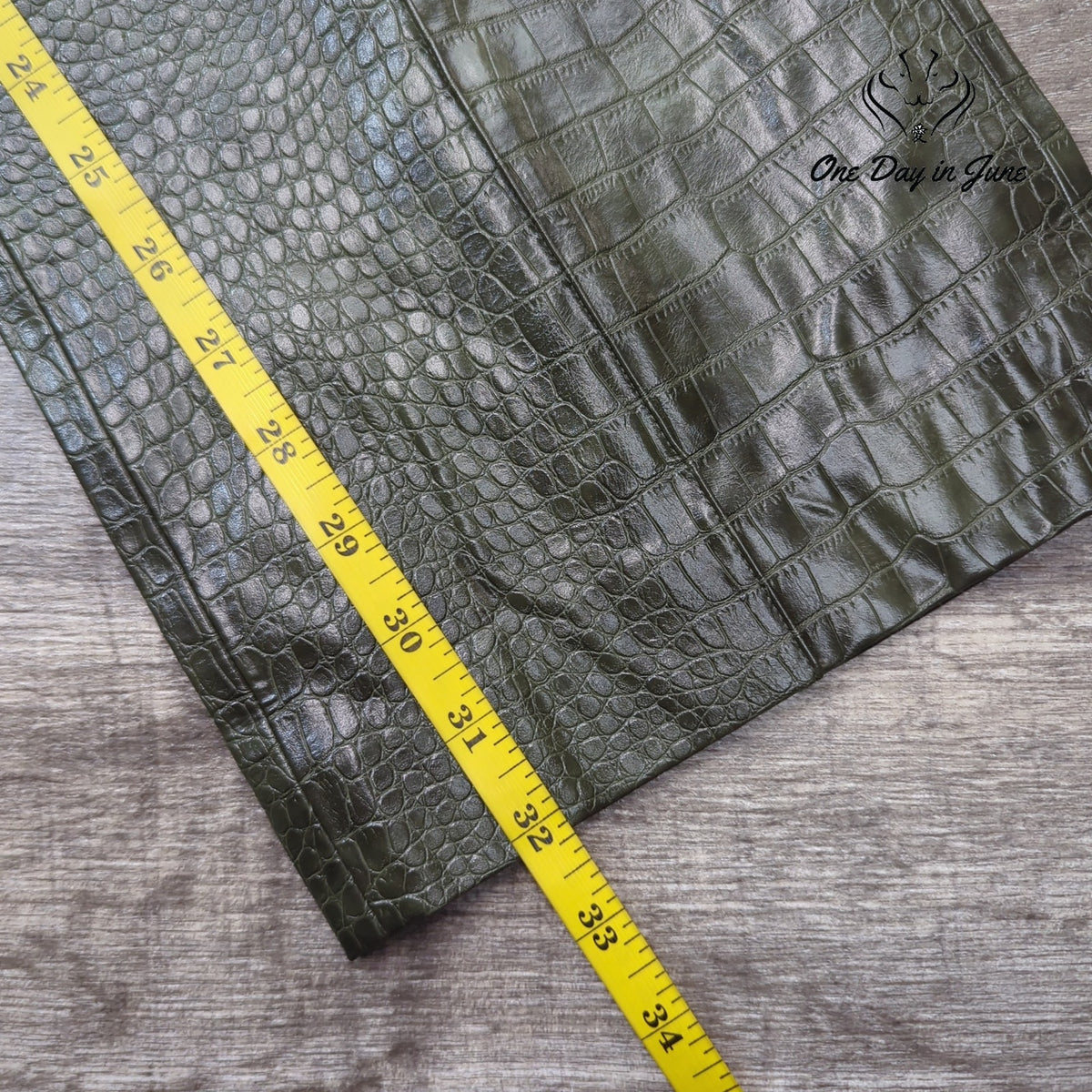 MNG Mango Cassie Faux Croc Leather Straight Leg Pants Olive Green NWT Size 12