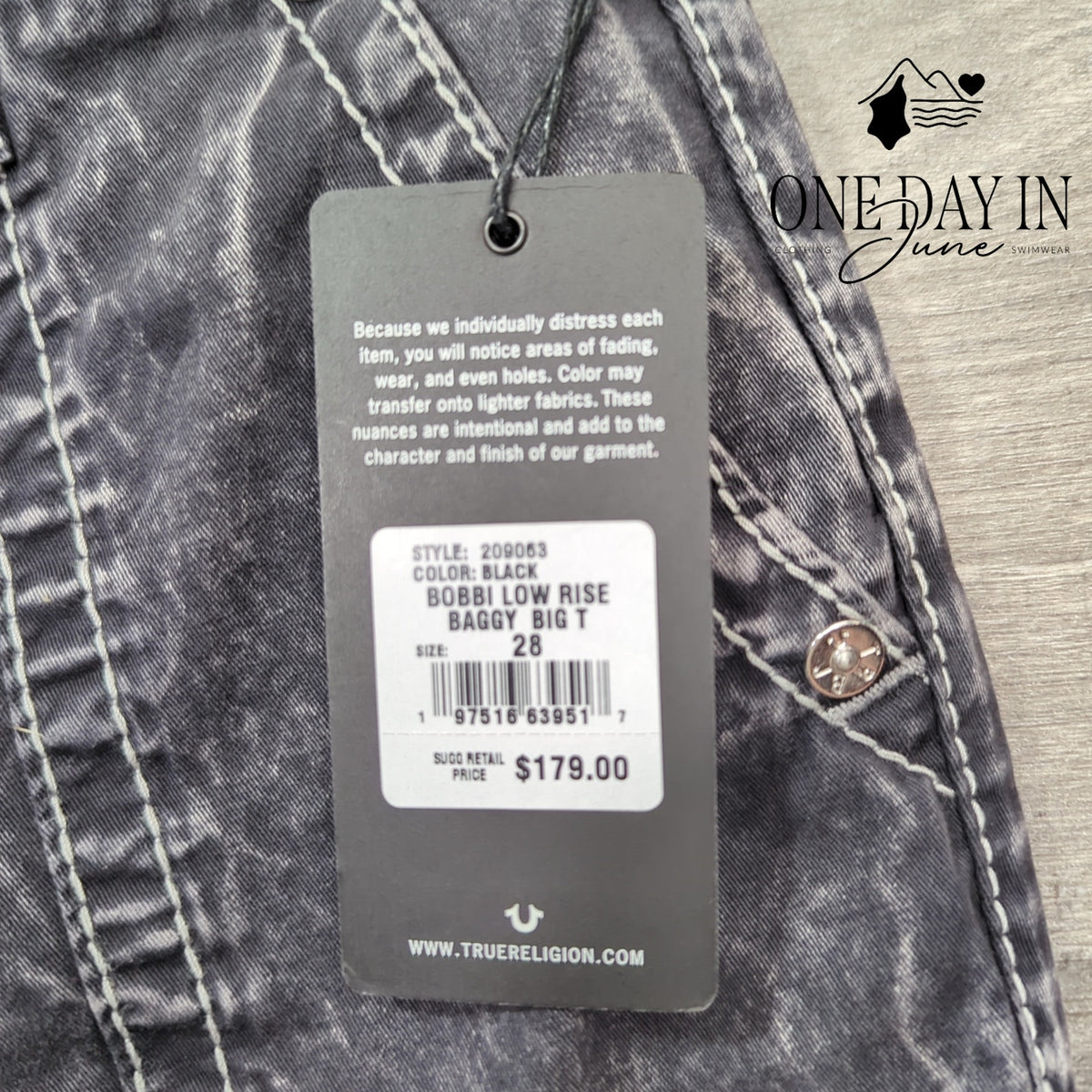 True Religion Bobbi Low Rise Baggy Big T Jeans Black NWT $179 Size 28 (6)