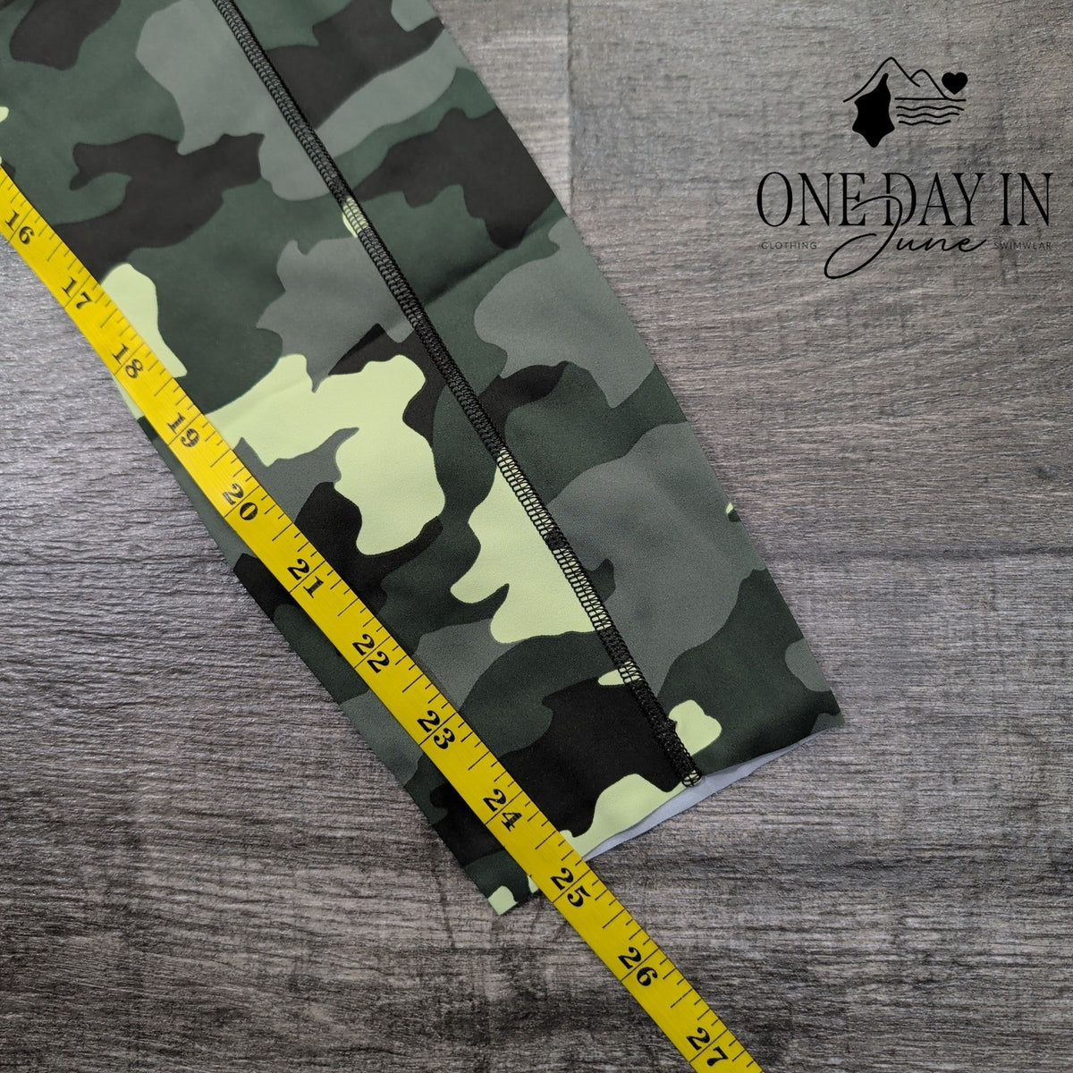 Lululemon Fast Free HR Tight 25" Heritage 365 Camo Crispin Green NWT Size 4