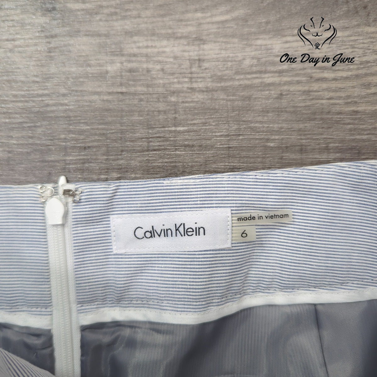 Calvin Klein Pinstripe Pencil Skirt Blue White Knee Length Size 6