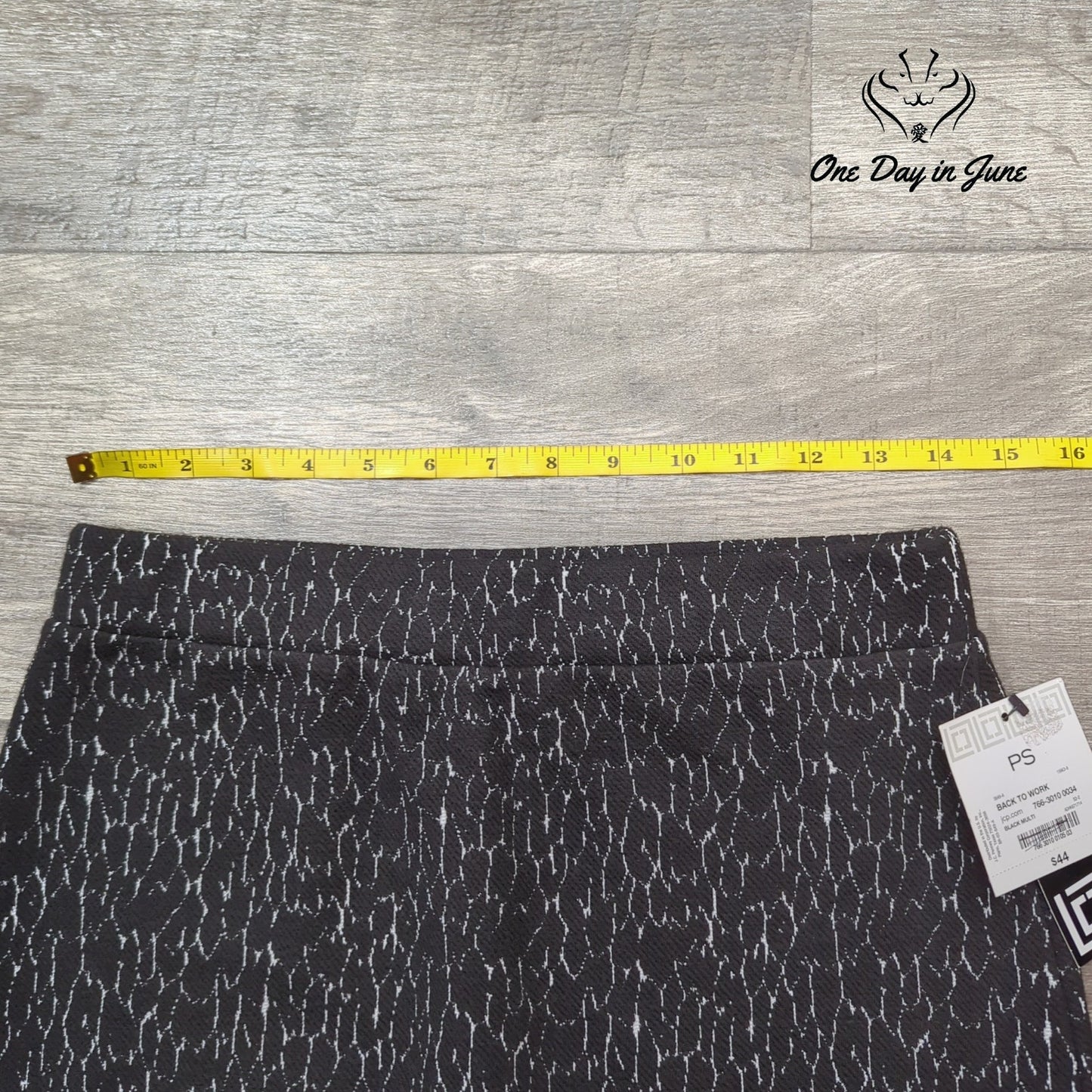 Liz Claiborne Career Petite Pull On Skirt Size PS