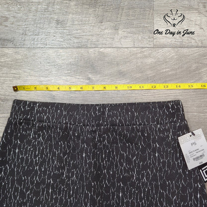 Liz Claiborne Career Petite Pull On Skirt Size PS