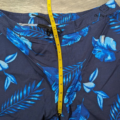 28 Palms Board Shorts Size 36