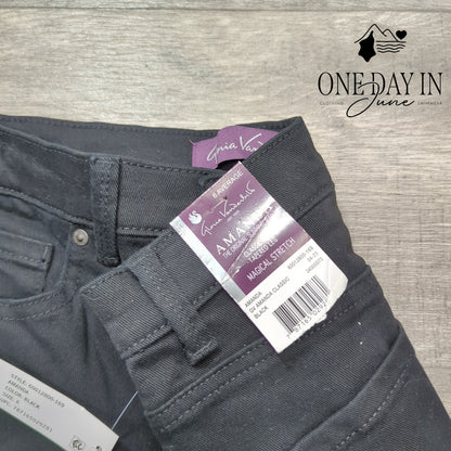 Gloria Vanderbilt Classic Rise Tapered Leg Jeans Size 6
