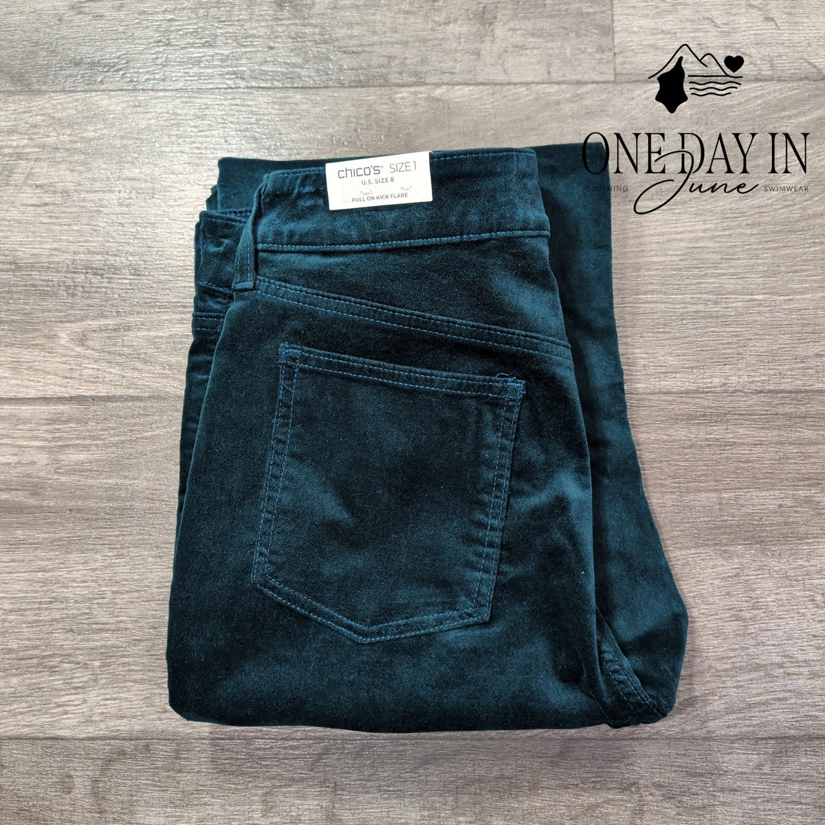 Chico's Pull On Kick Flare Pants Teal Velvet Velour NWT Size Chico's 1 (8)