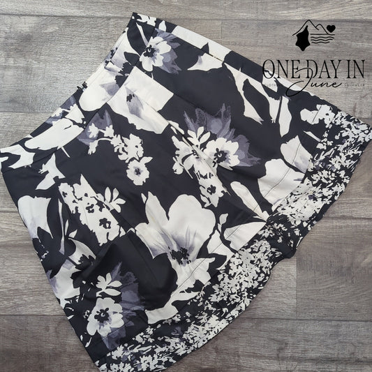 White House Black Market A Line Skirt Size 10