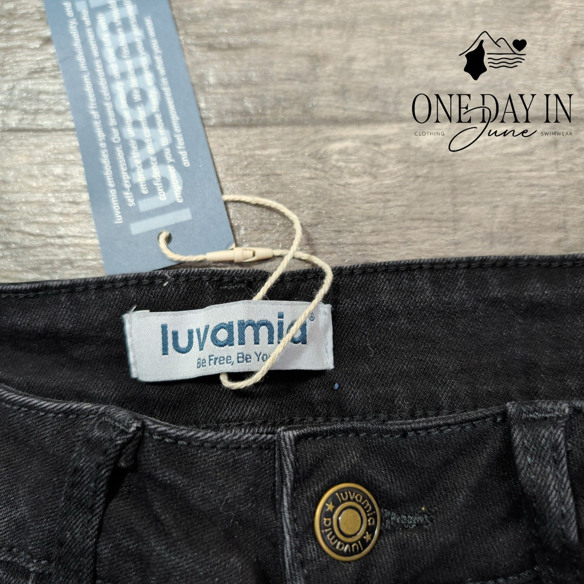 Luvamia High Rise Wide Leg Jeans Black Front Seam NWT Size L