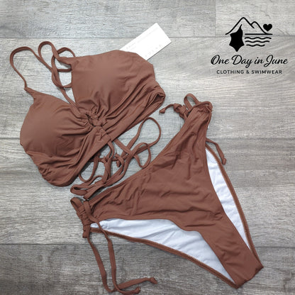 CHYRII Strappy Keyhooe Tie Side Bikini Swimsuit Size L