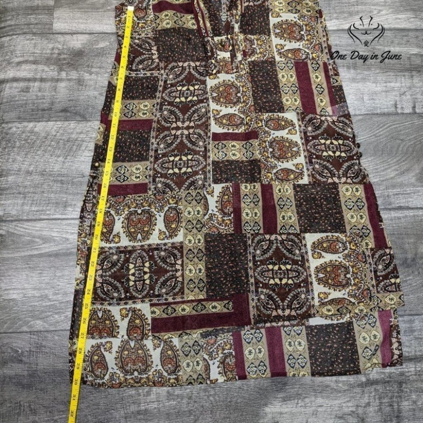 Simply Noelle Extra Long Sheer Collared Top Size S/M