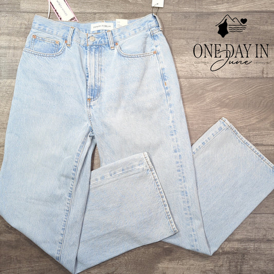 Aritzia Denim Forum Farrah High Rise Wide Leg Jeans Size 8