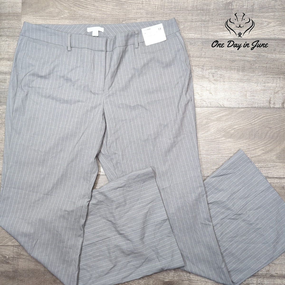 New York & Company City Stretch Luxe Flare Pants Gray Pinstripe NWT Size 14