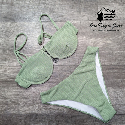 Zaful V Wire Textured Bikini Swimsuit Size 4