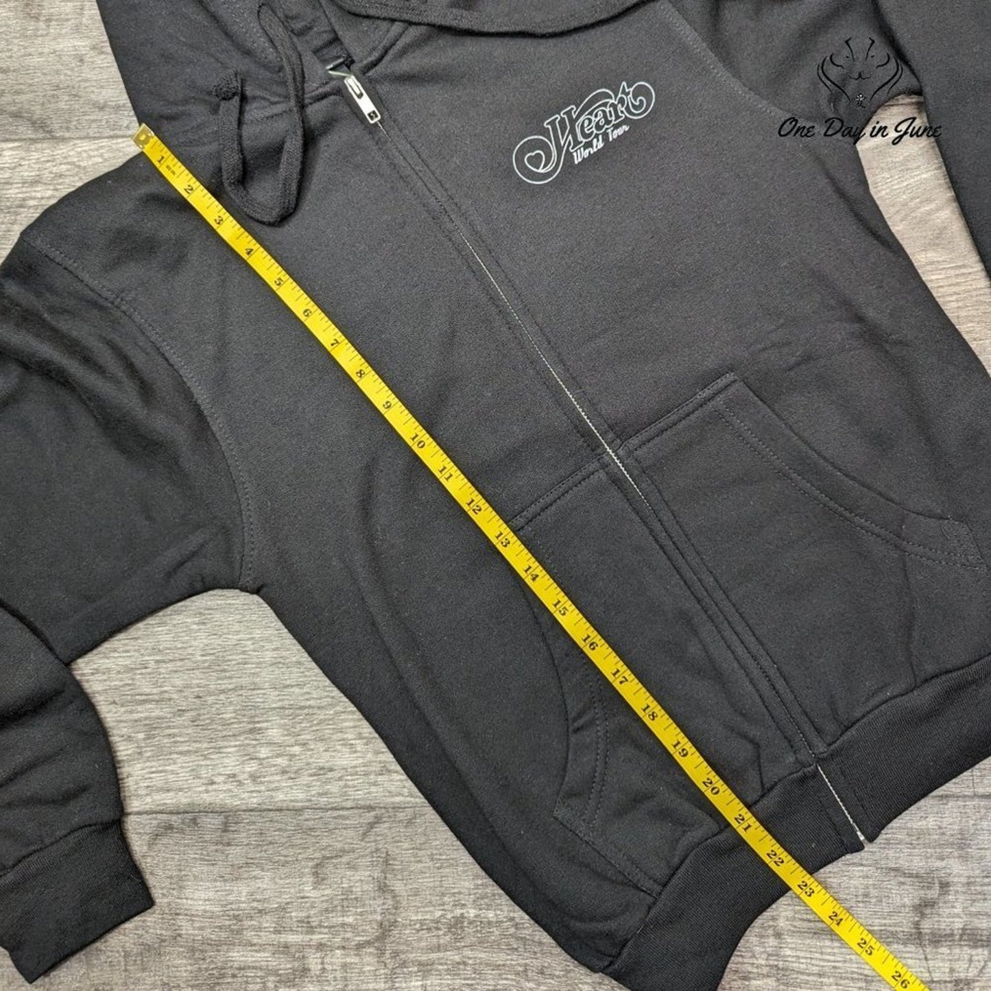 Tultex 2016 Heart World Tour Hoodie Size XS