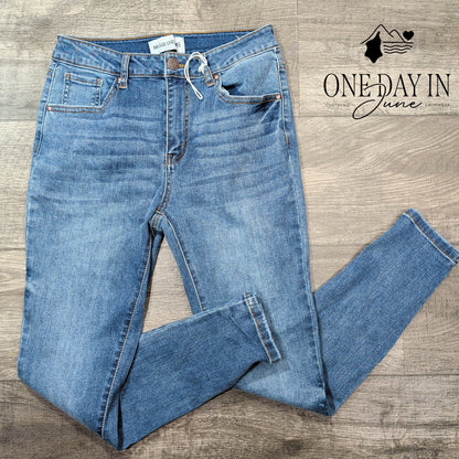 Missupreme Juniors Skinny Jeans Size 7