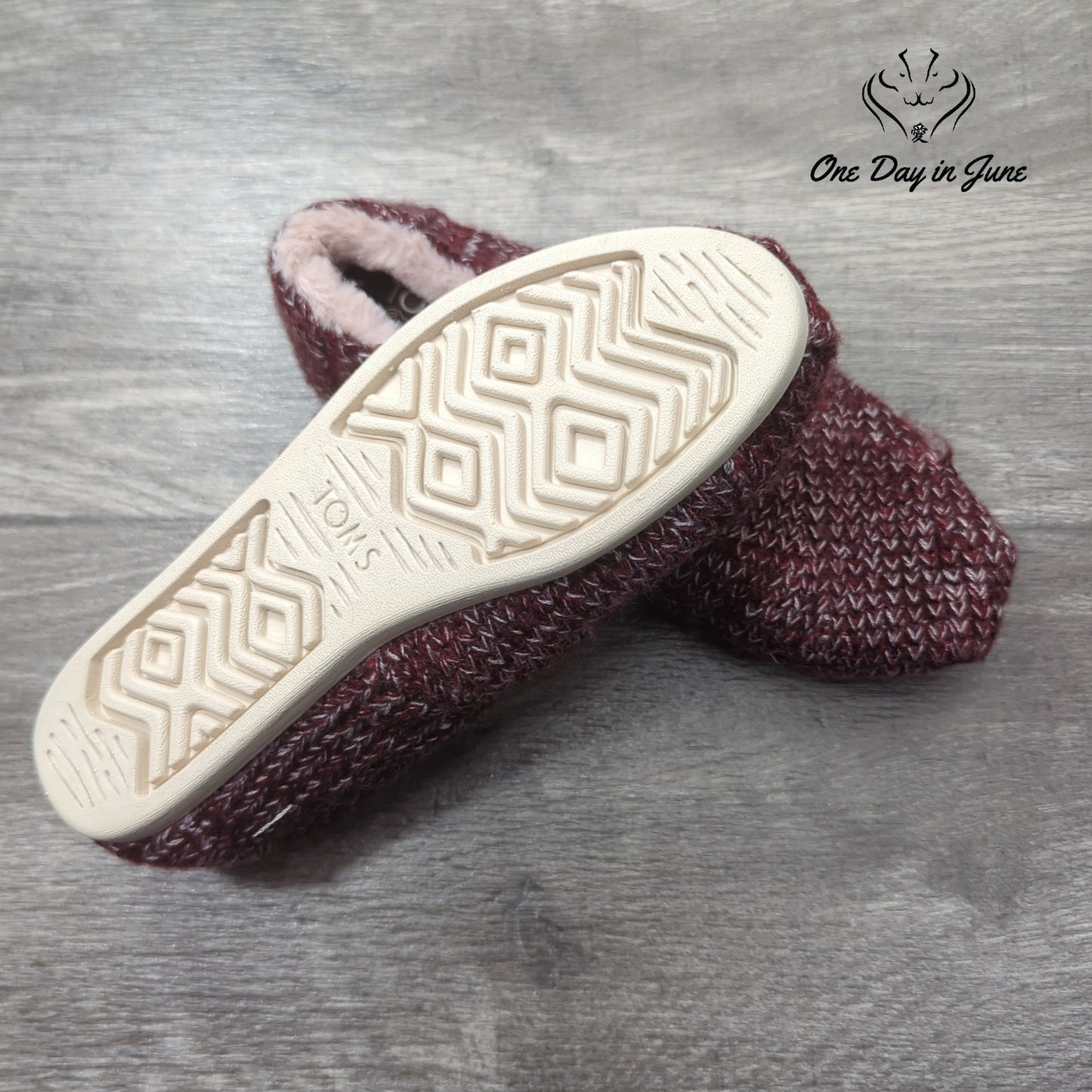 Toms Slippers Size W5