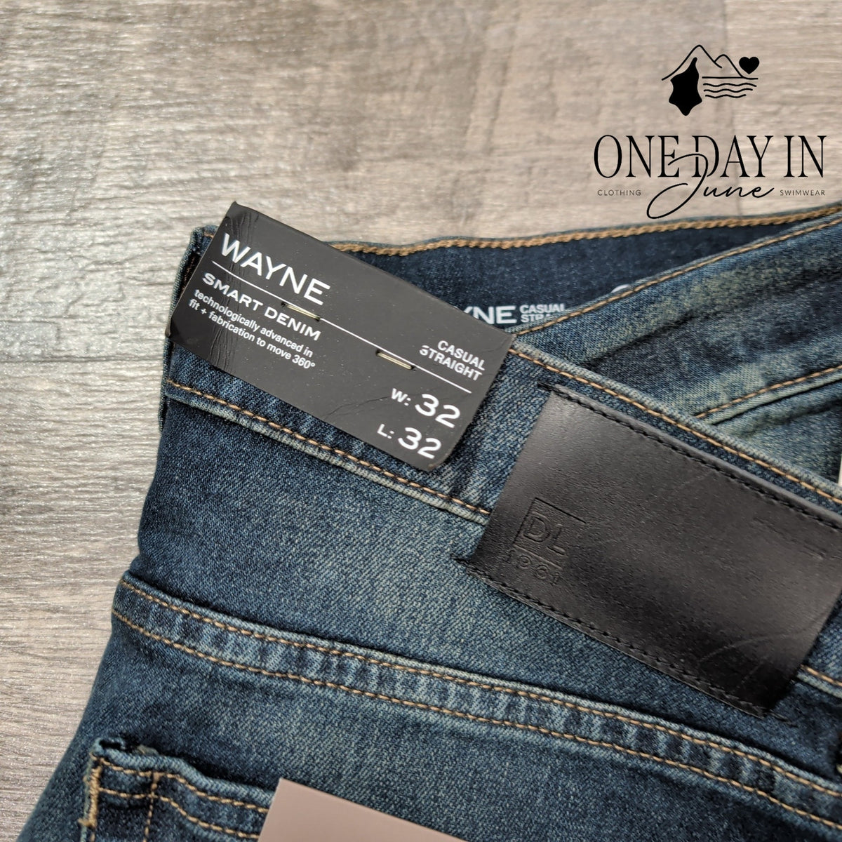 DL1961 Wayne Casual Straight Jeans Domain Dark Wash NWT Size 32X32