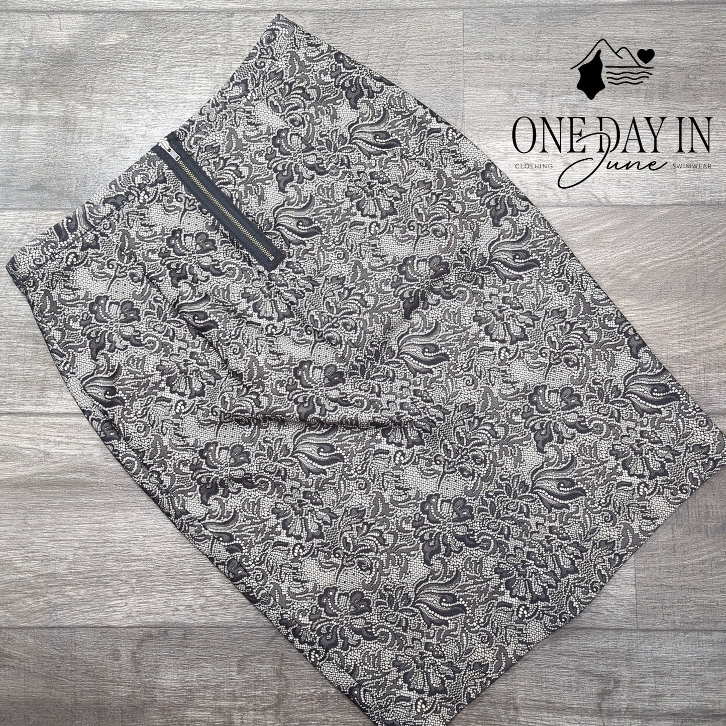 The Limited Pencil Skirt Size 6