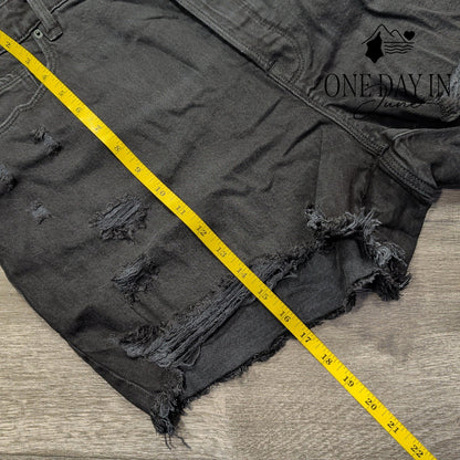 Good American Bombshell High Rise Distressed Denim Shorts Black NWT Size 16