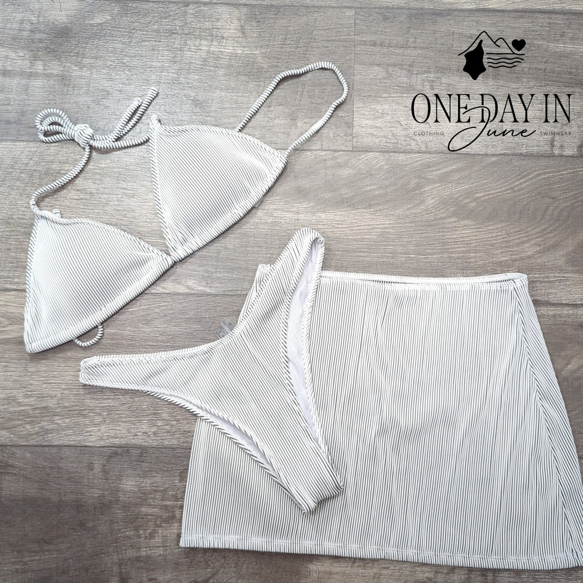 CharmLeaks Triangle 3 Piece Bikini Swimsuit Skirt Black White Size XL