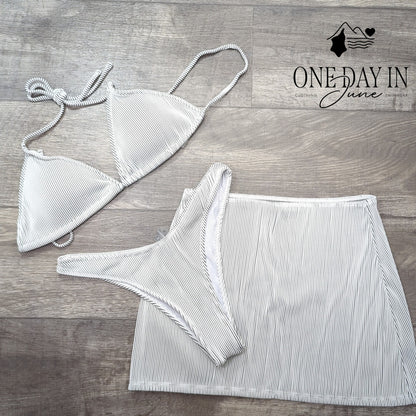 CharmLeaks Triangle 3 Piece Bikini Swimsuit Skirt Black White Size XL