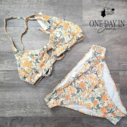 Cupshe Knot Front Keyhole Bikini Swimsuit Size M