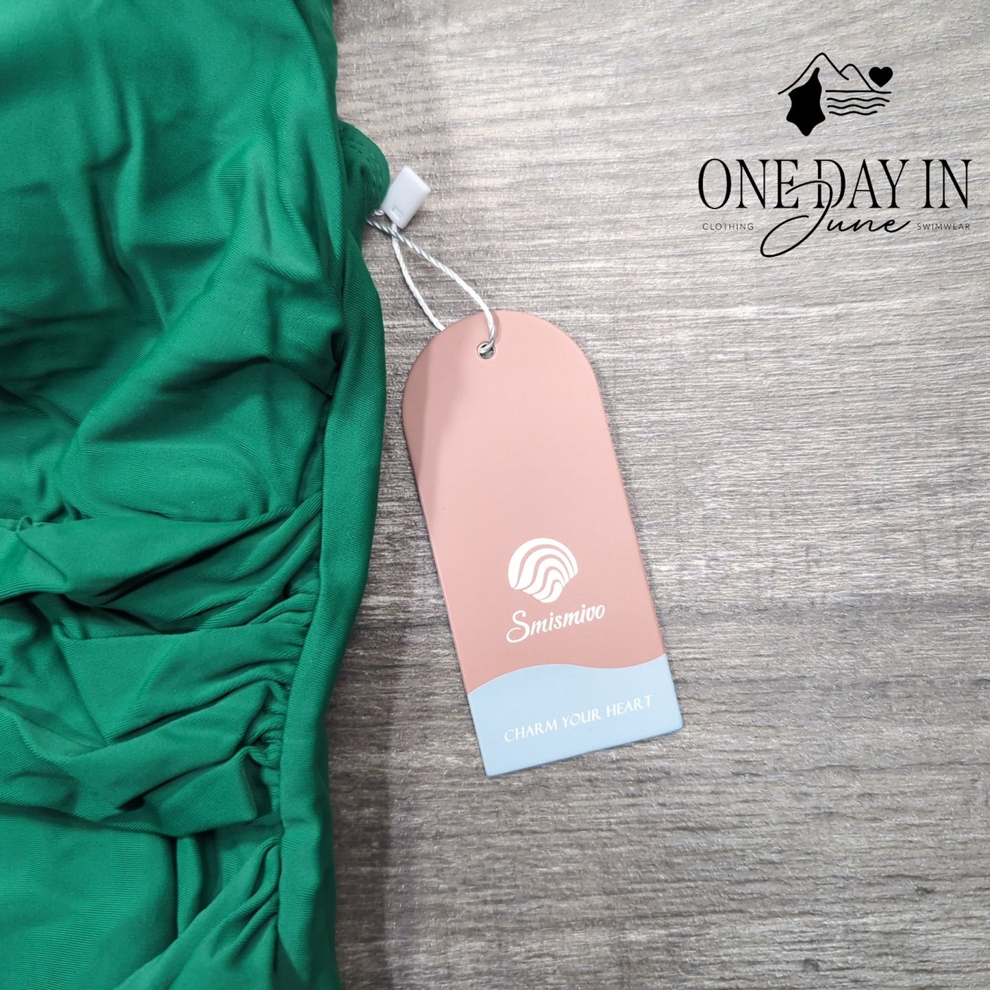 Smismivo Twist Front One Piece Swimsuit Size L