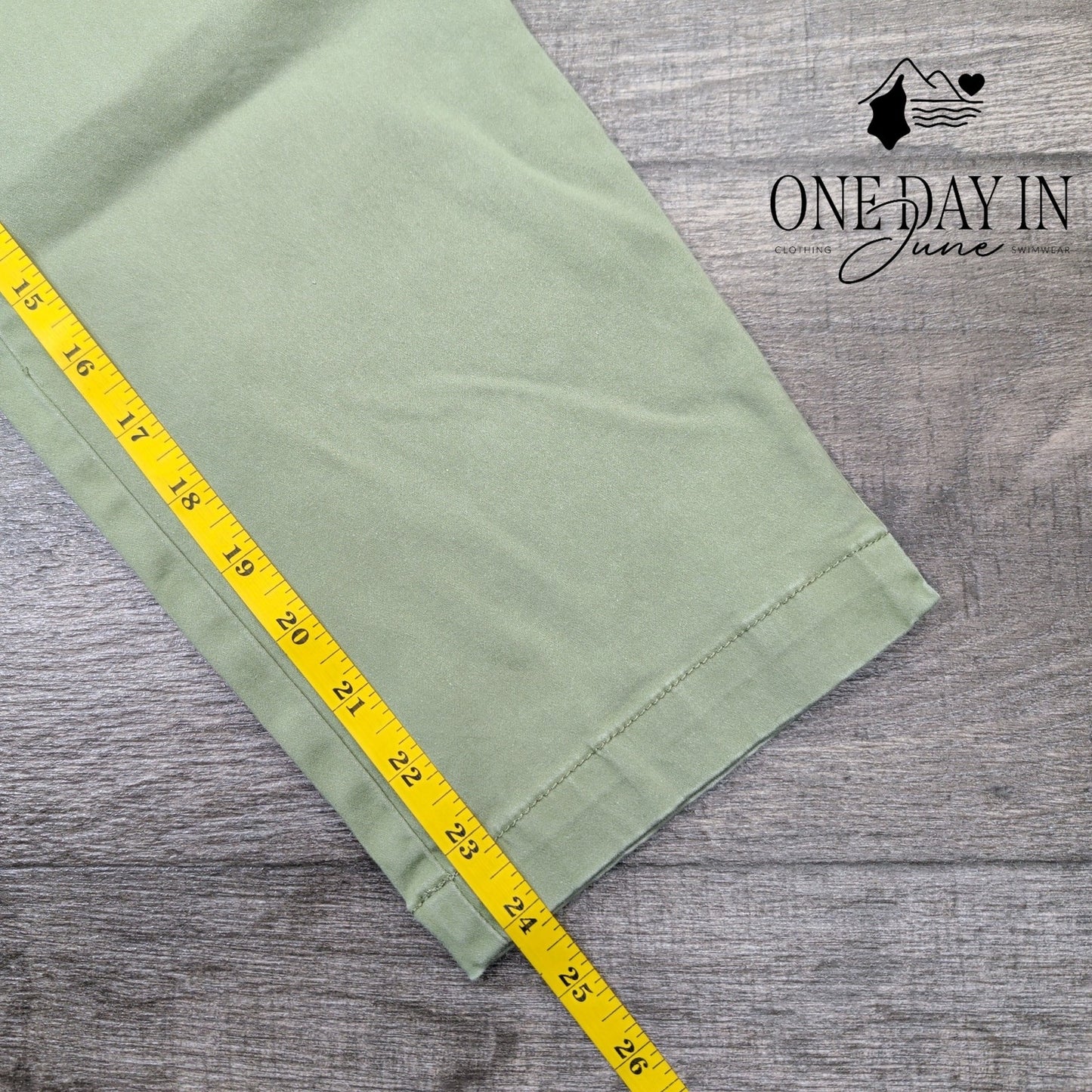 Tommy Bahama Boracay Crop Pants Size 4