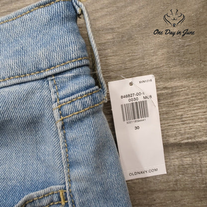 Old Navy High Rise Wow Denim Shorts Plus Light Wash Cuffed NWT Size 30